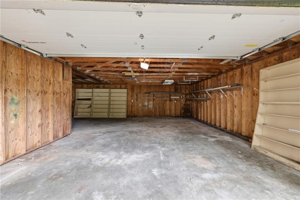 2526 Queen Ridge Drive — photo 31
