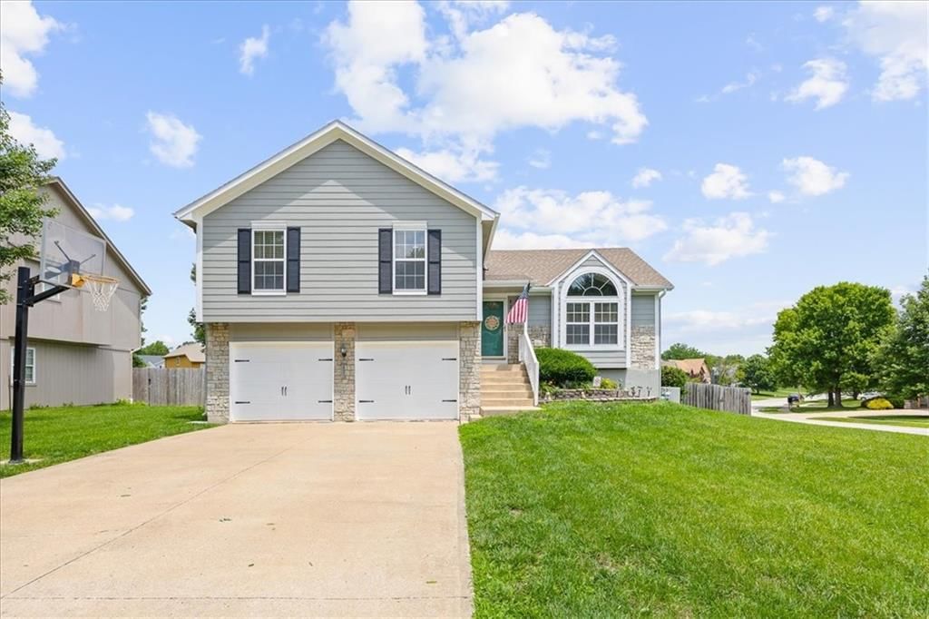 1300 SE Princeton Drive — photo 1