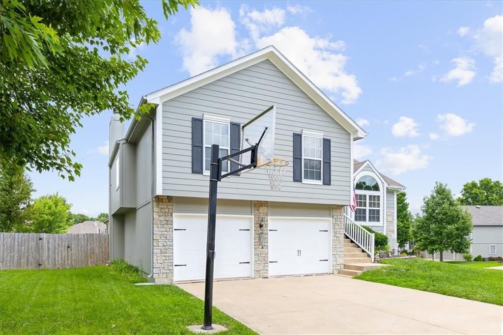 1300 SE Princeton Drive — photo 3