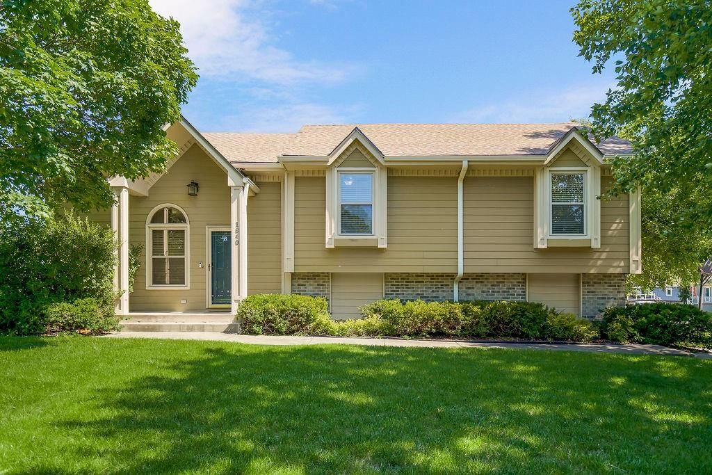 1840 SE 7th Street, Lee's Summit, MO