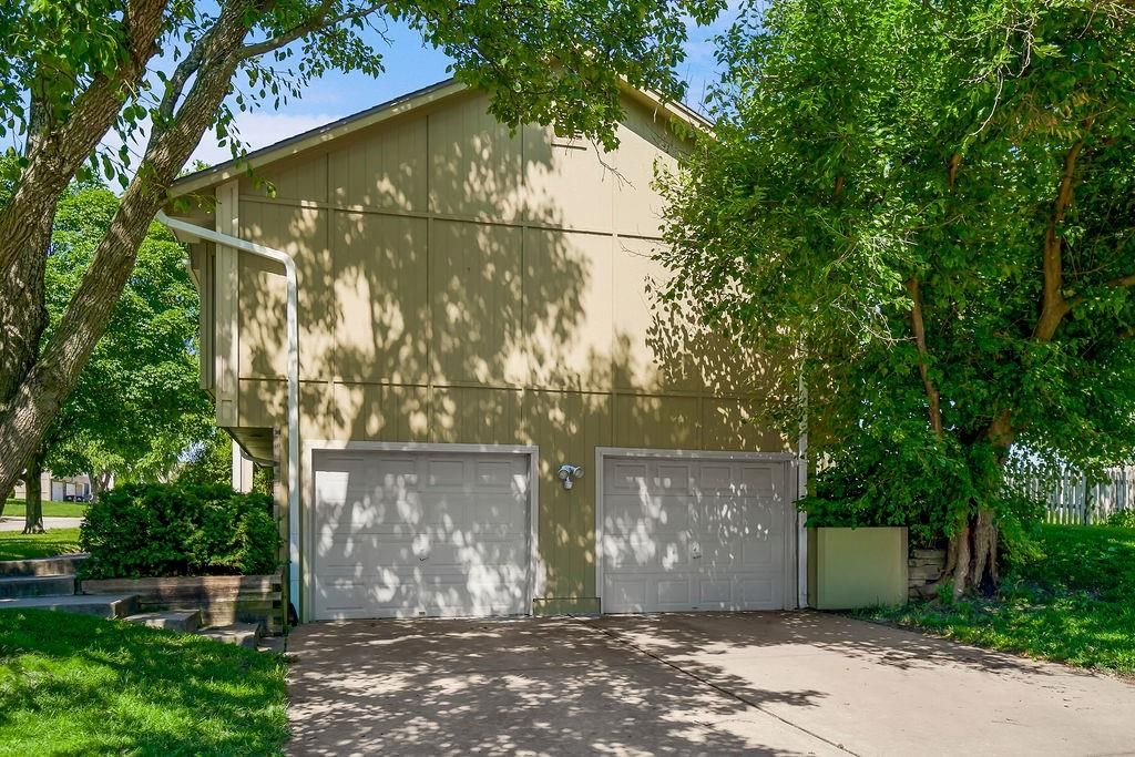 1840 SE 7th Street — photo 32