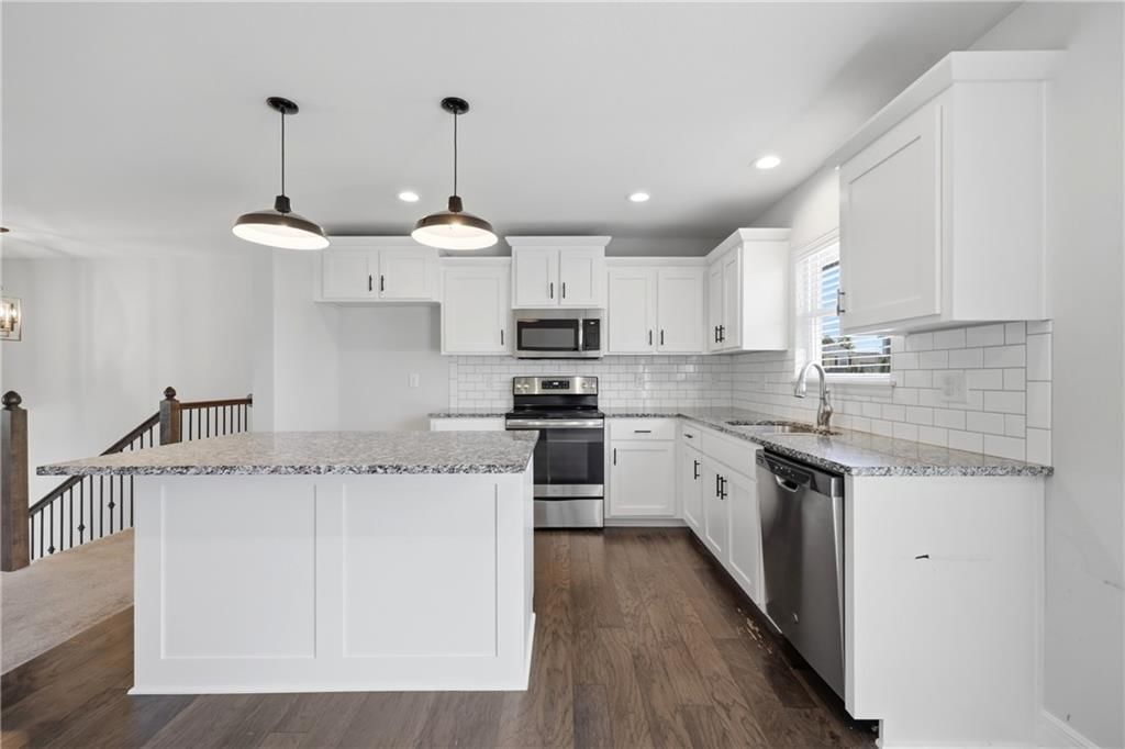 1109 SW Arborway Drive — photo 7