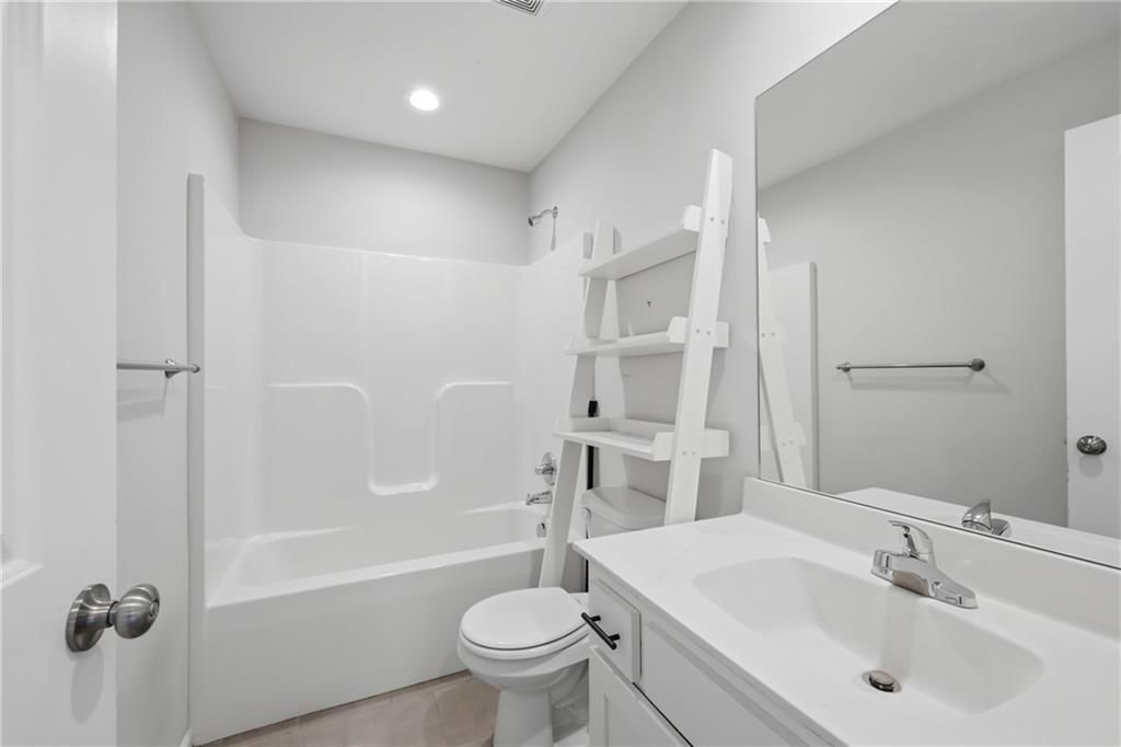 1109 SW Arborway Drive — photo 18