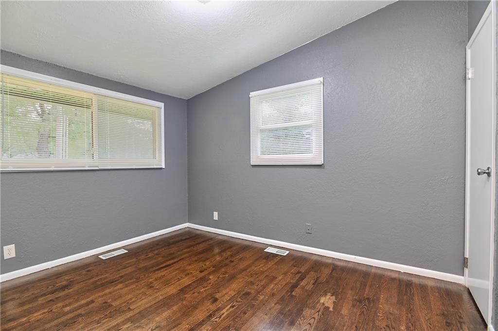 8707 E 91st Terrace — photo 9