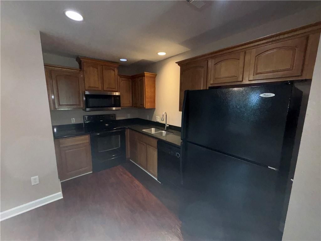 21154 Millridge Street — photo 8