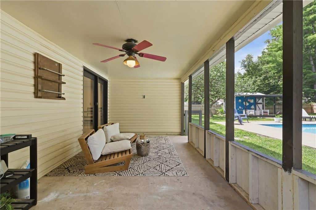 405 SW 16th Street — photo 47