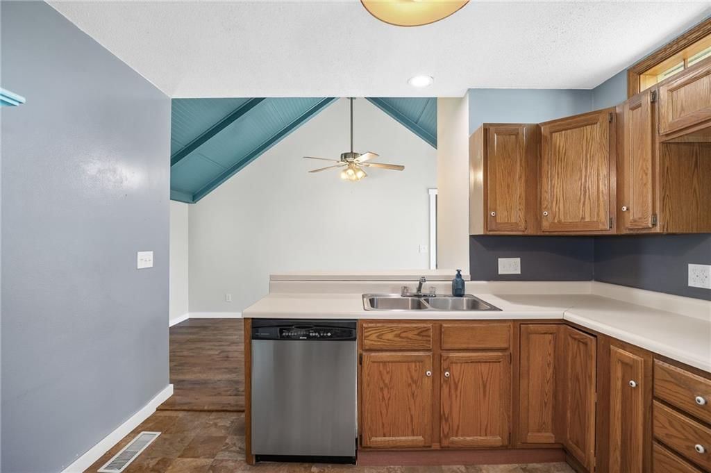 109 E Chestnut Street — photo 7