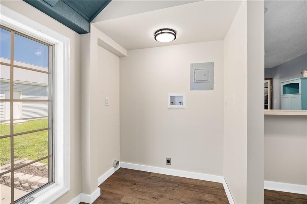 109 E Chestnut Street — photo 8