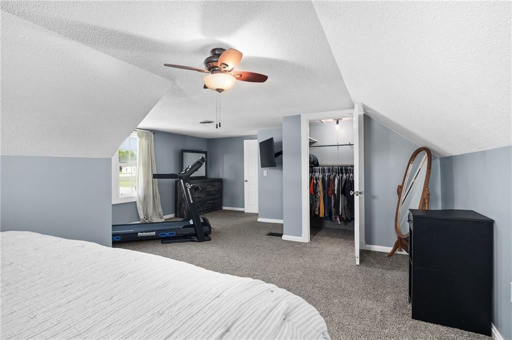 109 E Chestnut Street — photo 12