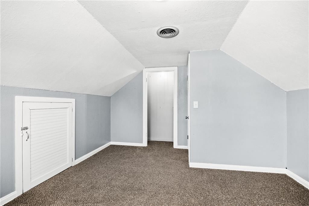 109 E Chestnut Street — photo 14