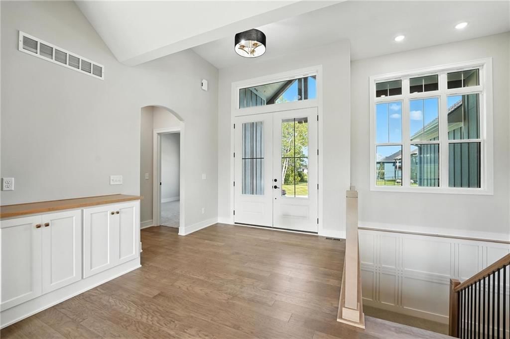 4137 Lake Shore Drive — photo 4