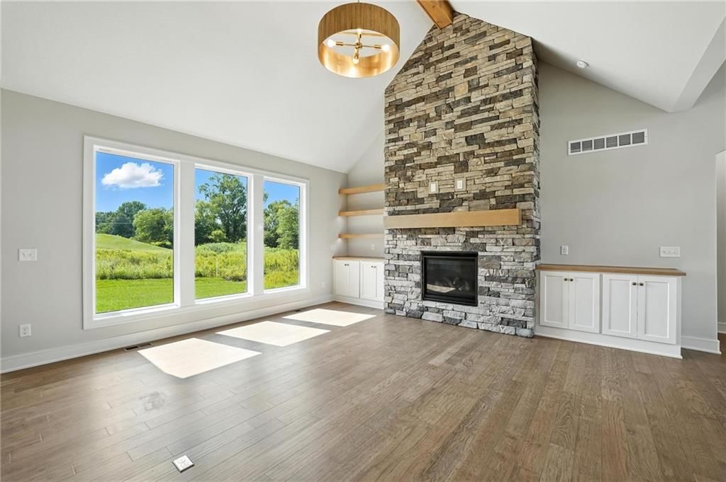 4137 Lake Shore Drive — photo 7