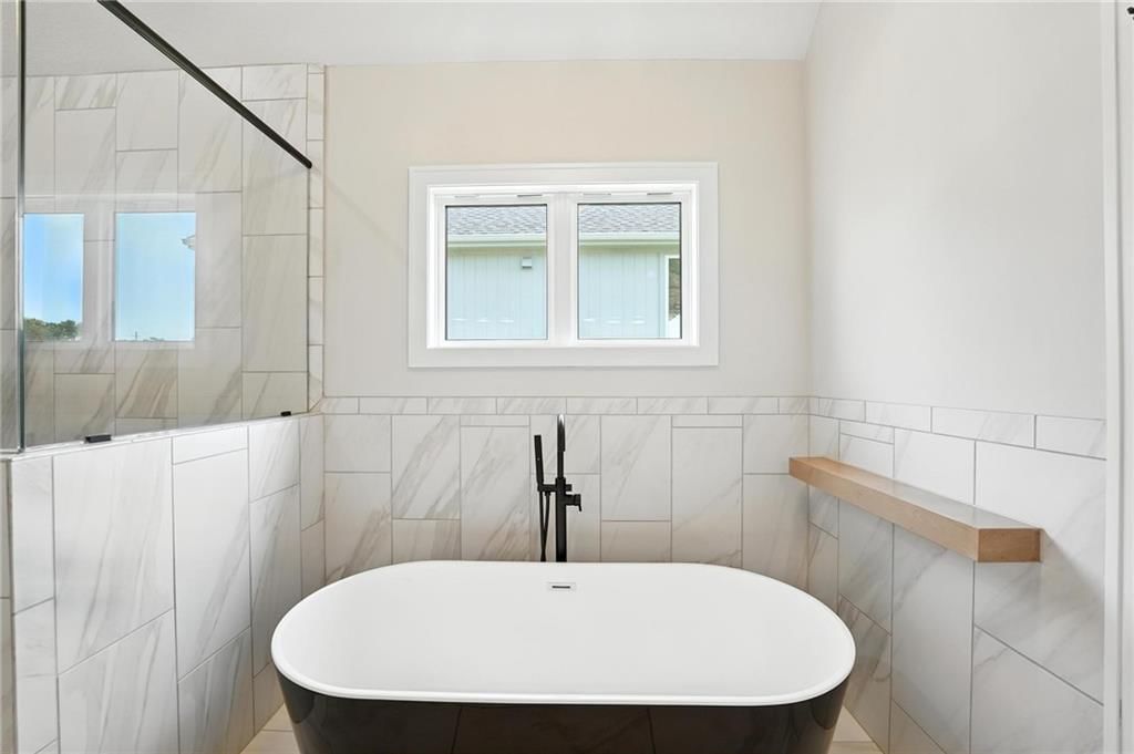 4137 Lake Shore Drive — photo 19