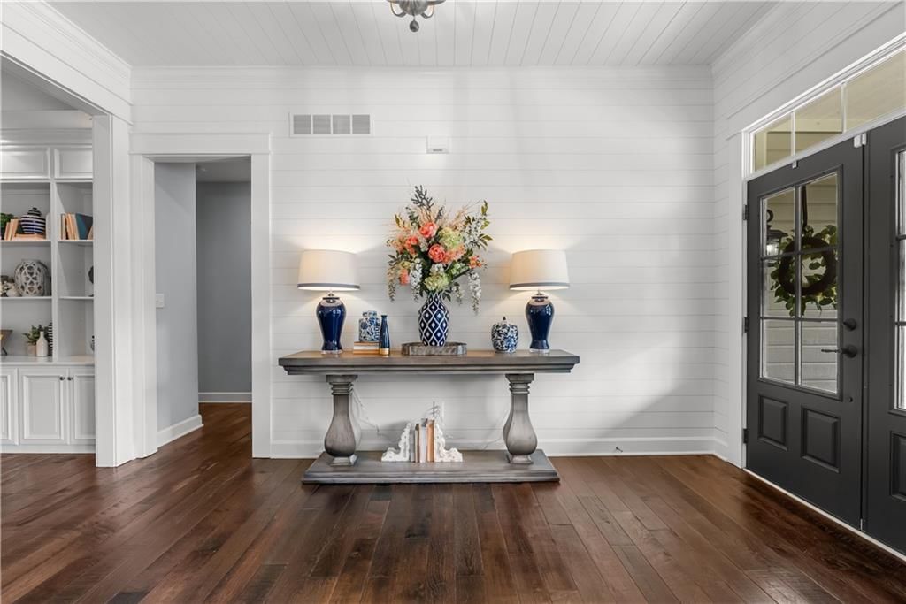 131 Anchor Drive — photo 2