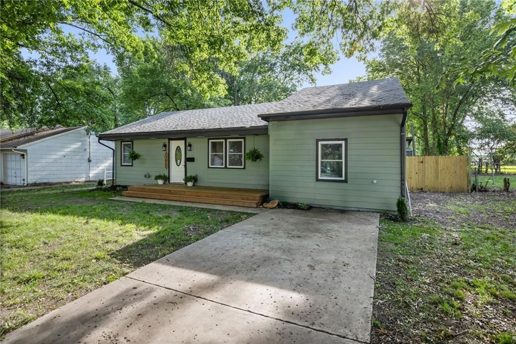 305 S Sunset Drive — photo 3