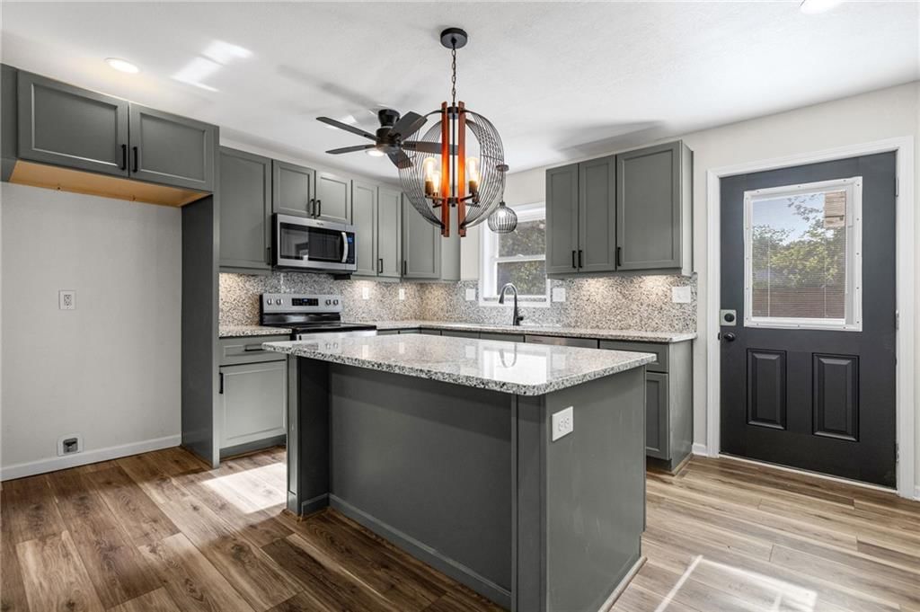 305 S Sunset Drive — photo 7