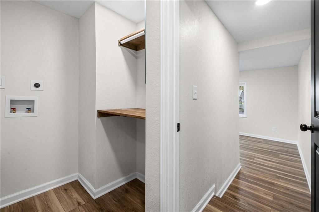 305 S Sunset Drive — photo 13