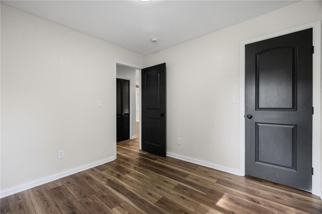 305 S Sunset Drive — photo 24