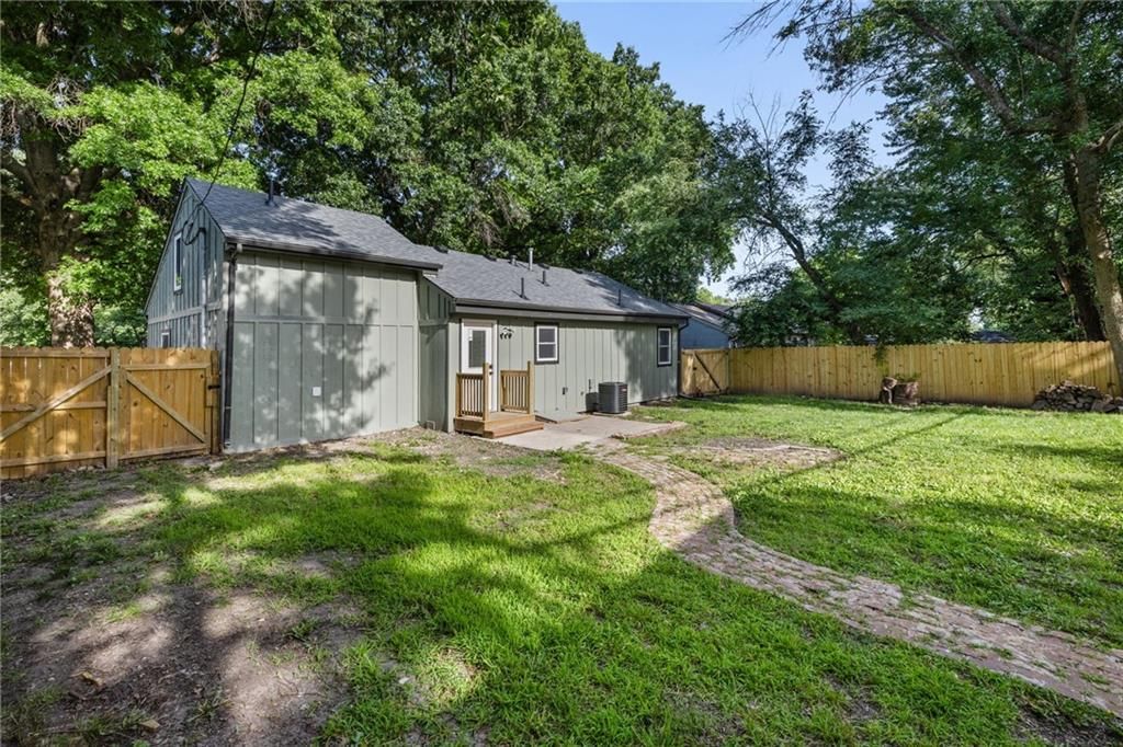 305 S Sunset Drive — photo 26