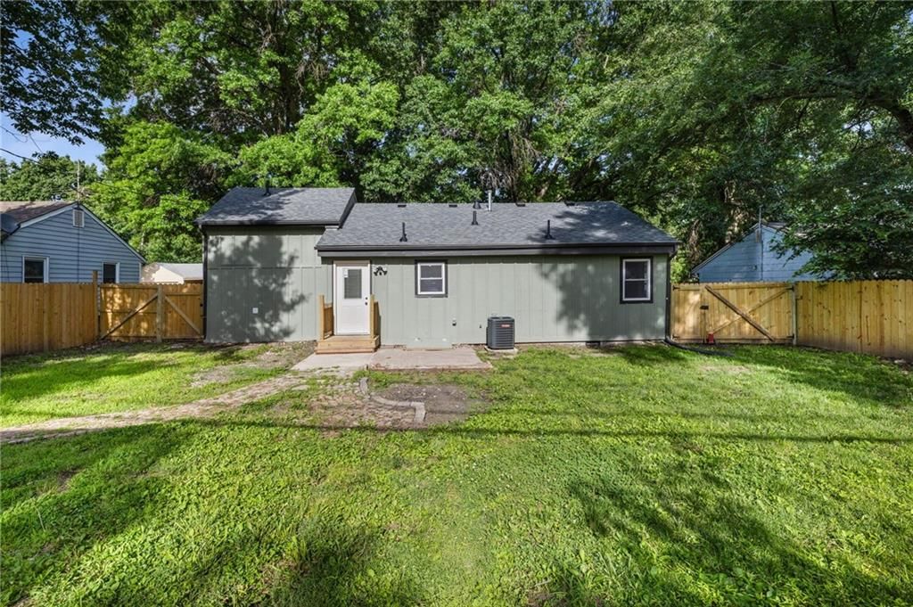 305 S Sunset Drive — photo 27