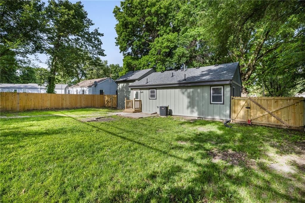 305 S Sunset Drive — photo 28