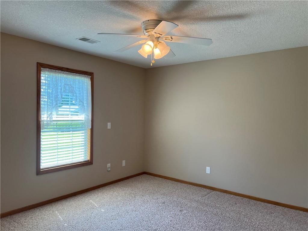 610 S Connor Street — photo 20