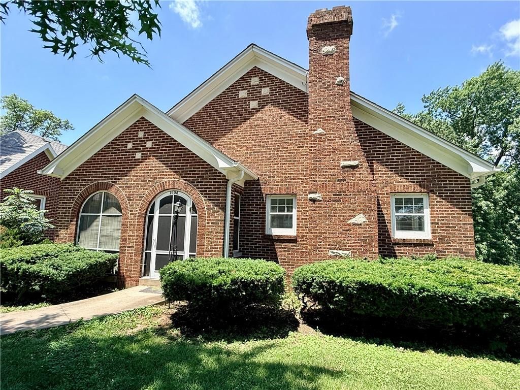 1608 N Walnut Street — photo 3