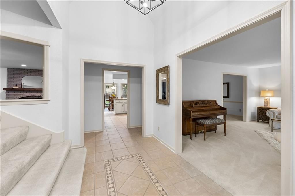11920 Windsor Drive — photo 4