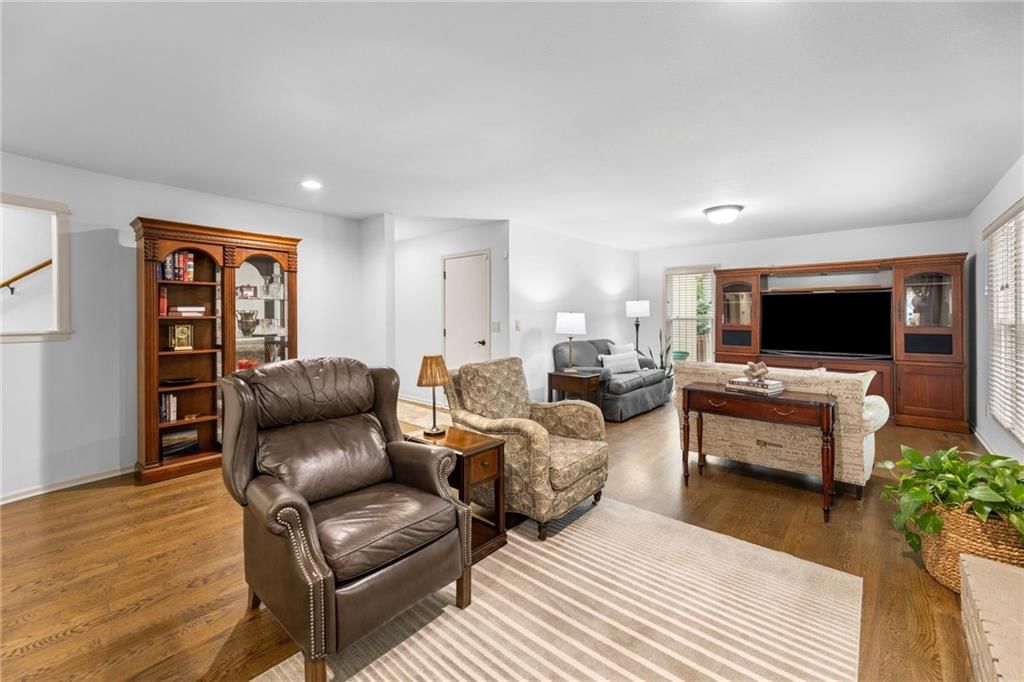 11920 Windsor Drive — photo 12