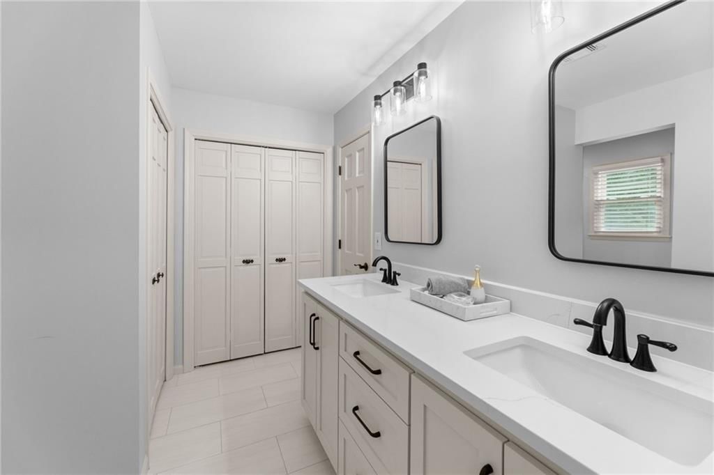 11920 Windsor Drive — photo 22