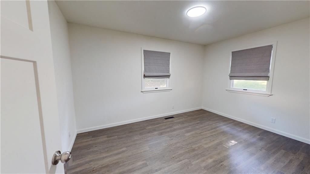 224 W South Street — photo 6