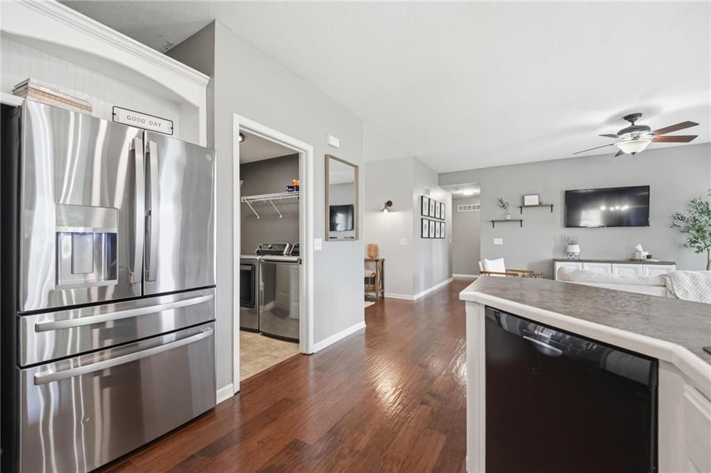 10834 N Manchester Avenue — photo 10