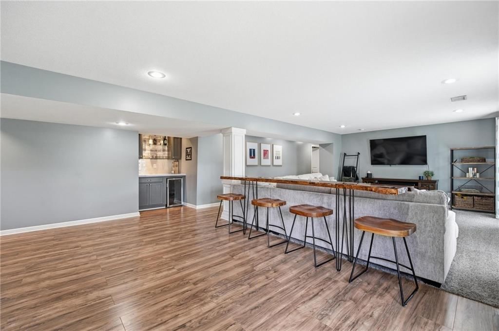 10834 N Manchester Avenue — photo 27
