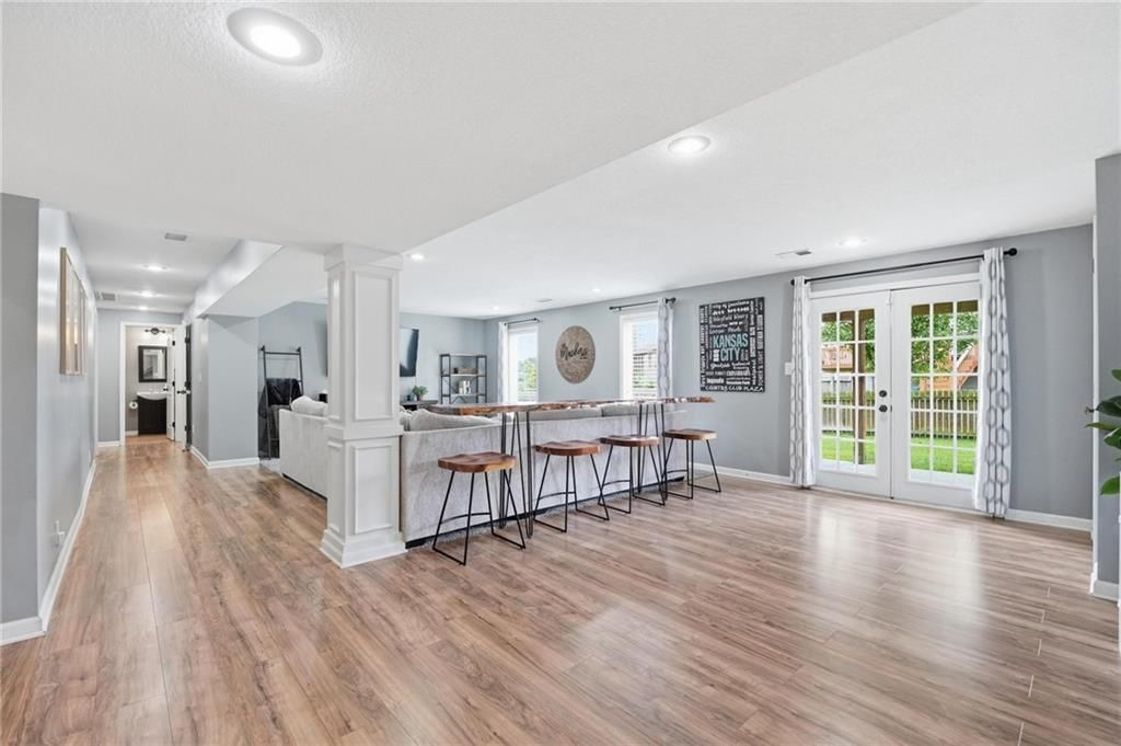 10834 N Manchester Avenue — photo 28