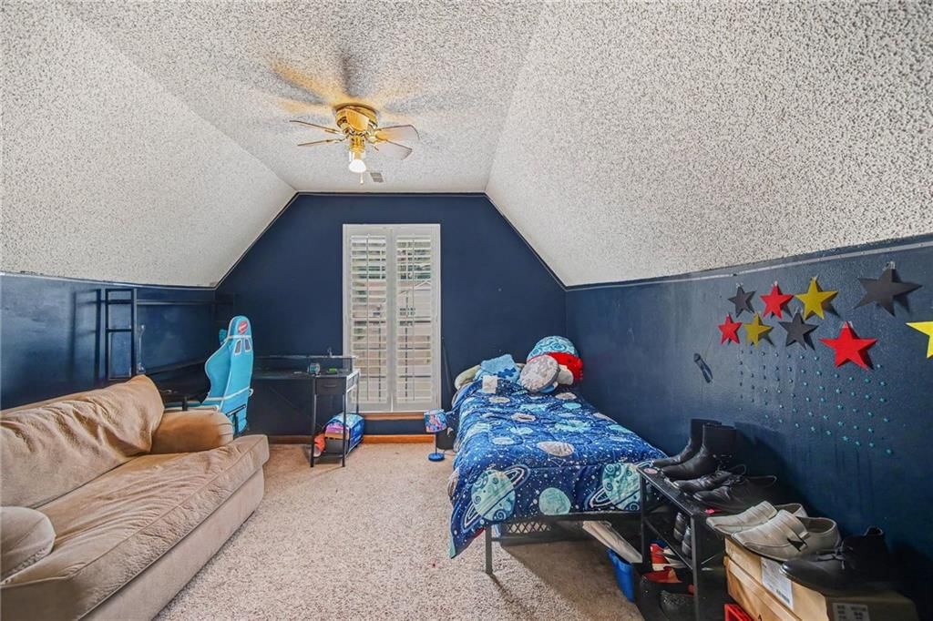 6301 N Quincy Avenue — photo 12