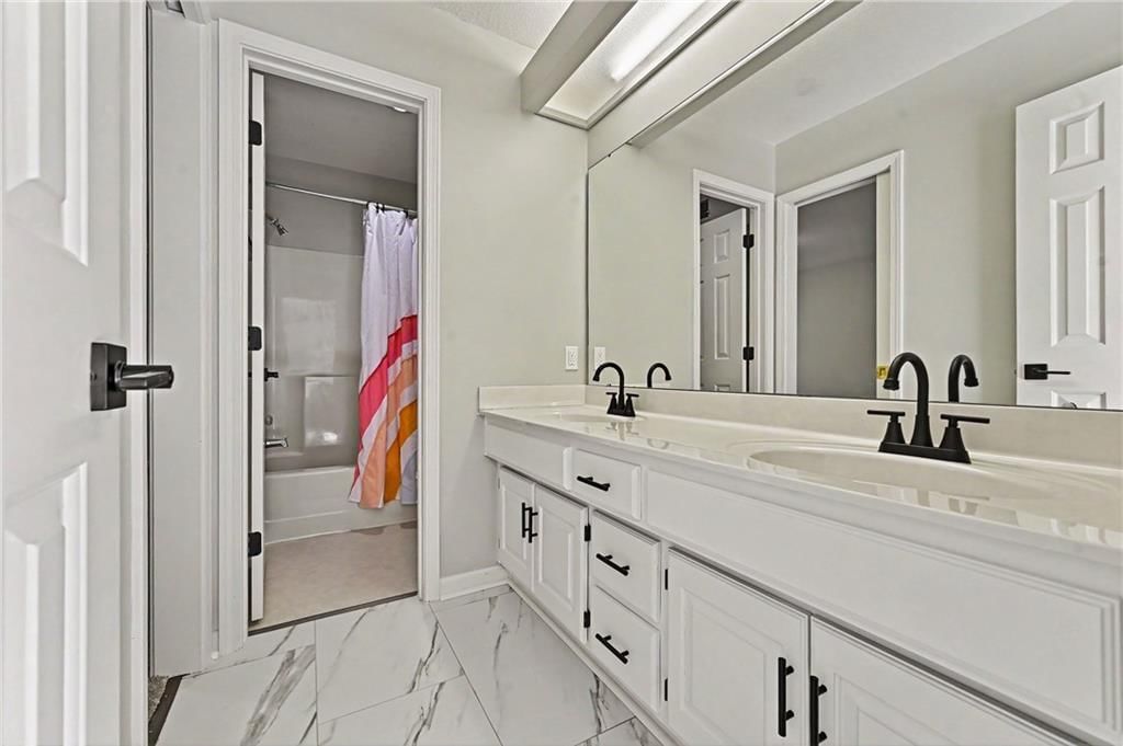 10240 S Northlake Avenue — photo 25