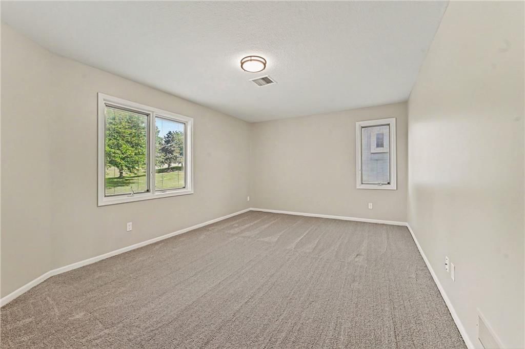 10240 S Northlake Avenue — photo 26