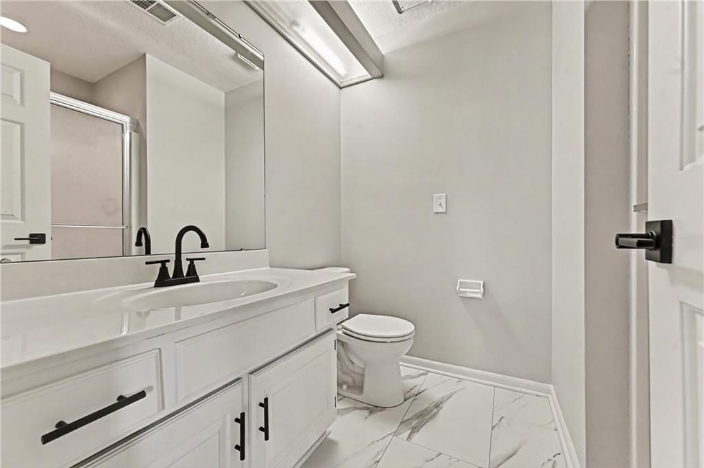 10240 S Northlake Avenue — photo 28