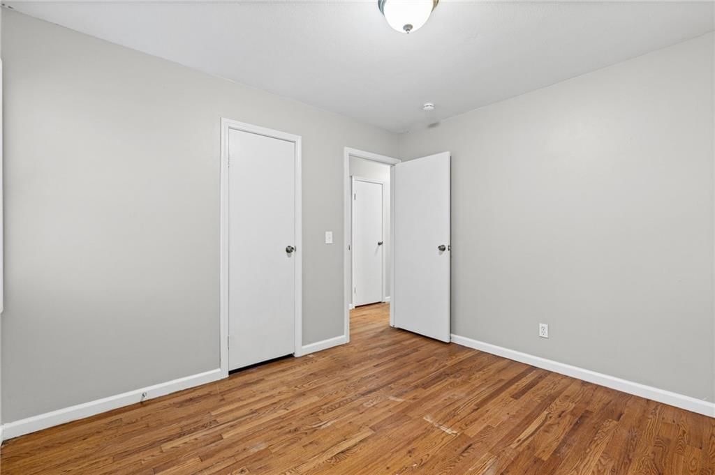 5388 N Palmer Avenue — photo 12