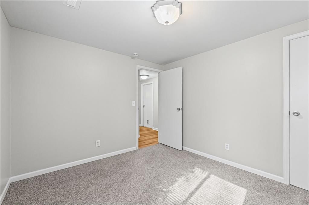 5388 N Palmer Avenue — photo 16