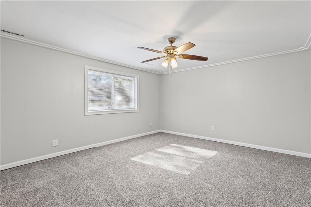 5388 N Palmer Avenue — photo 20