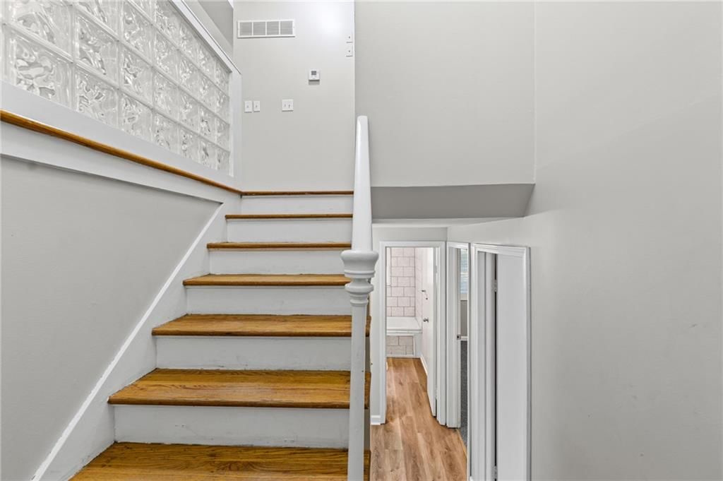 5388 N Palmer Avenue — photo 23
