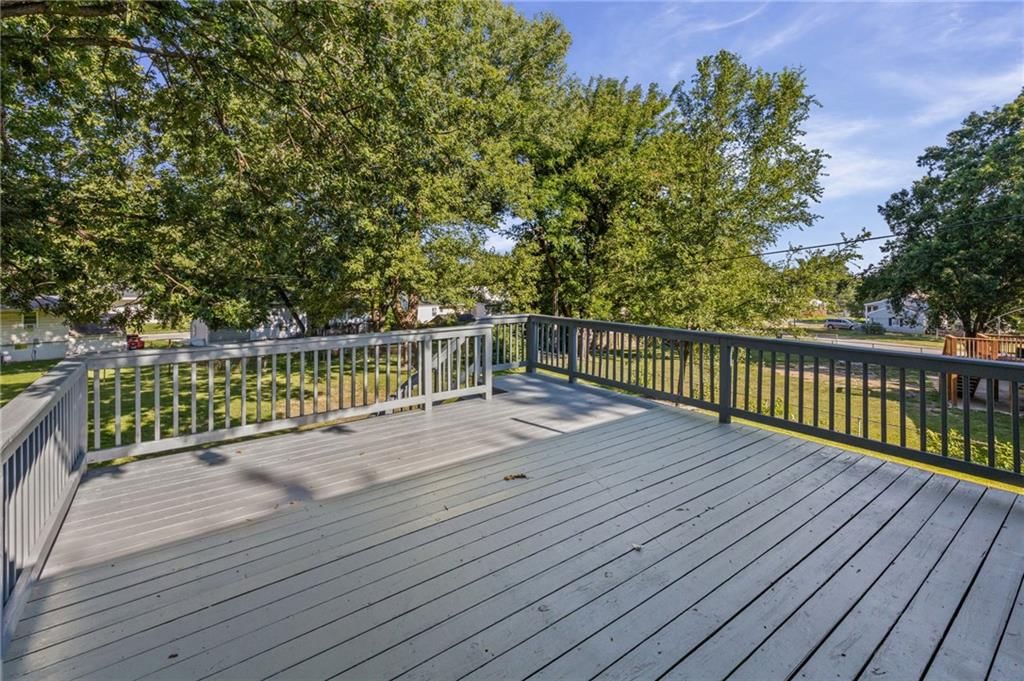 5388 N Palmer Avenue — photo 26