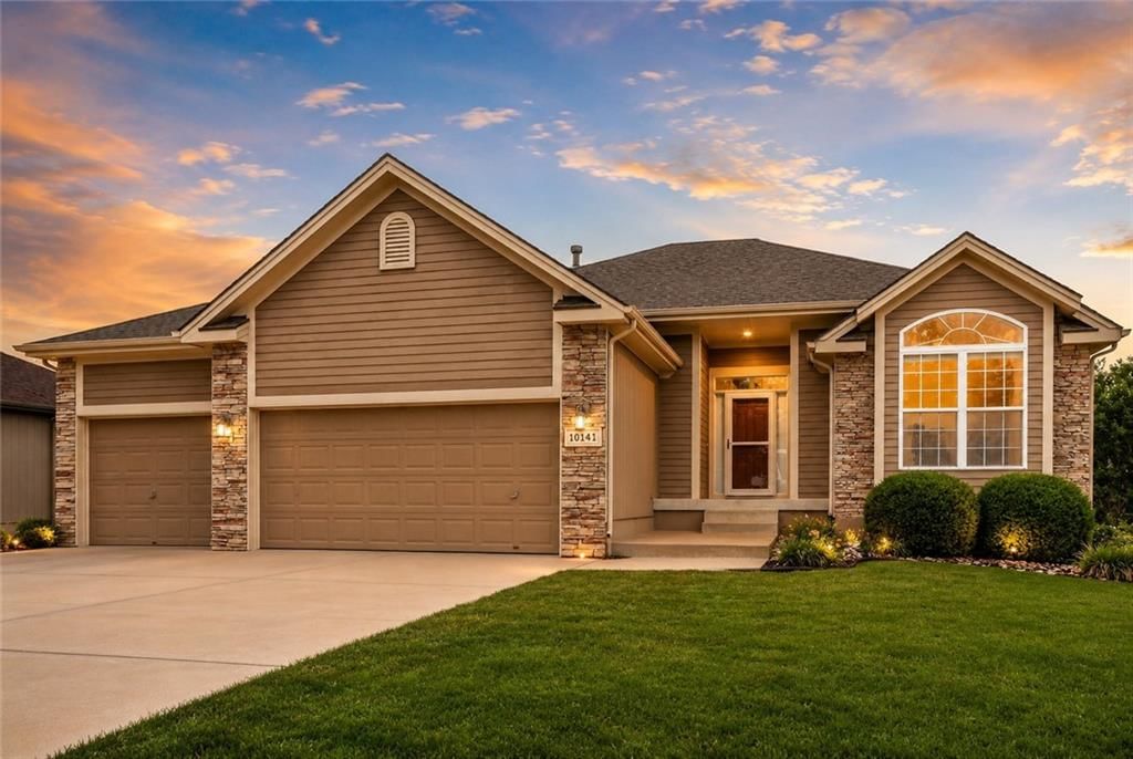 10141 N Lane Drive, Kansas City, MO