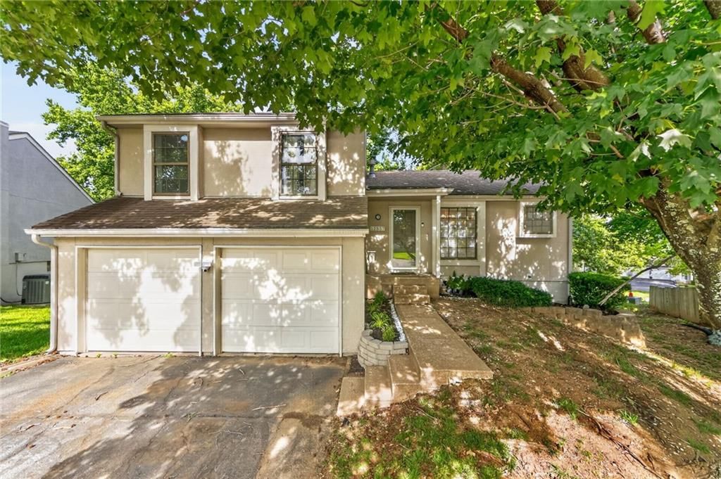 12357 W 107th Terrace — photo 2