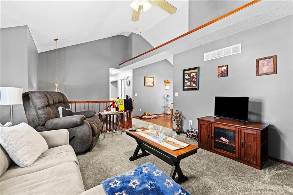 1106 S Scott Avenue — photo 4