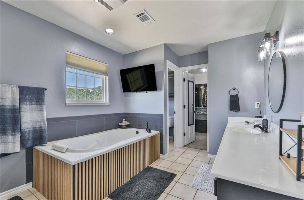 2792 W Northbrook Street — photo 6