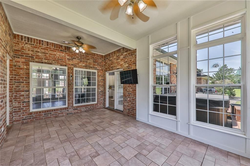 2792 W Northbrook Street — photo 27