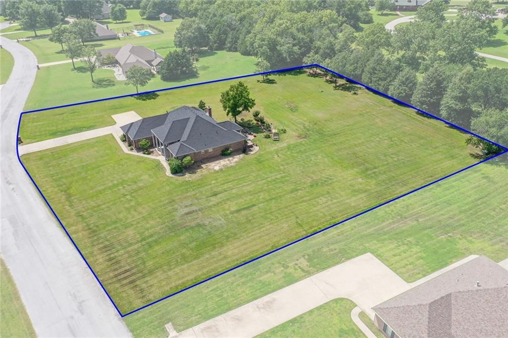 2792 W Northbrook Street — photo 38