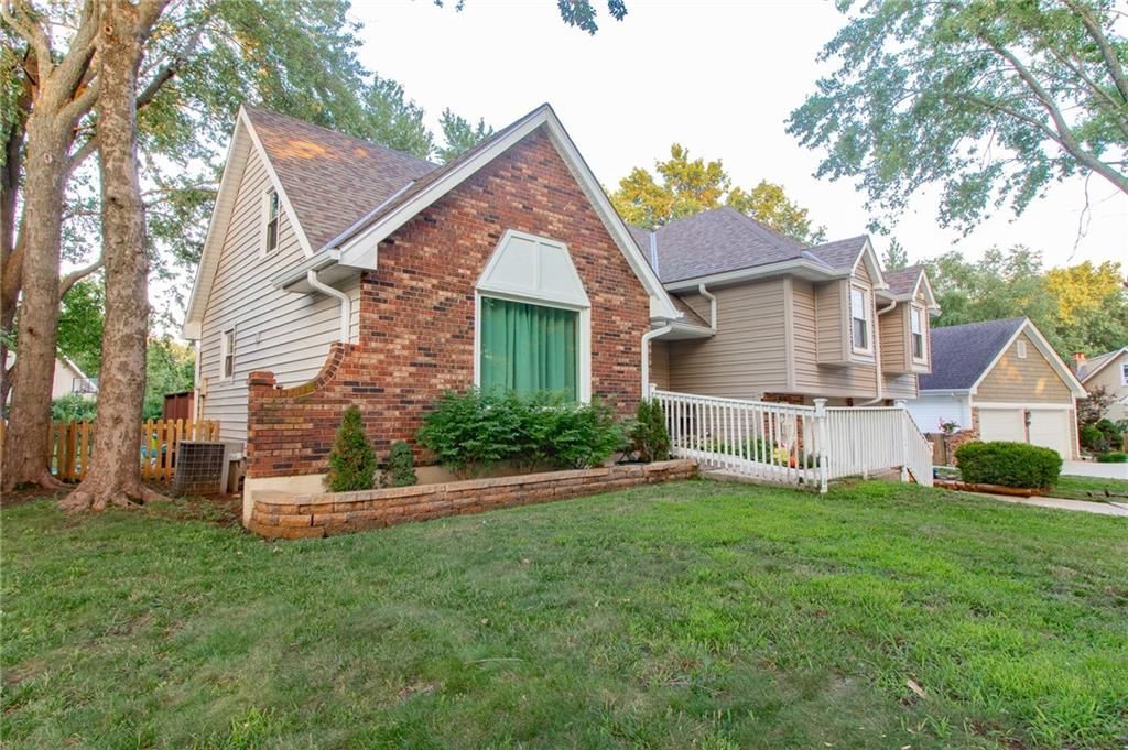 1139 NE Clubhouse Court — photo 22
